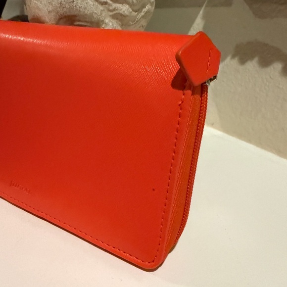 Filofax Saffiano Compact Zip Organiser - Picture 3 of 9